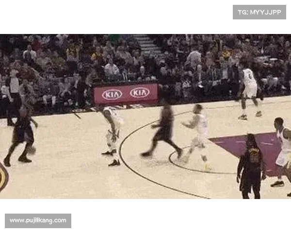 NBA最新交易动态：超级巨星加盟新队伍 引发联盟格局震动