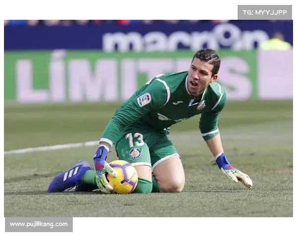 赫塔费签约摩洛哥国脚阿布卡尔 免签加盟合同为期三年