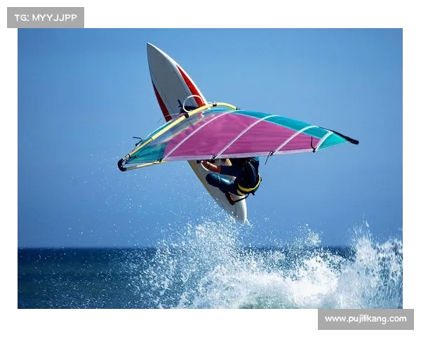 风筝冲浪探索与挑战:极限运动中的自由飞翔与海洋冒险 风筝冲浪探索与挑战:极限运动中的自由飞翔与海洋冒险